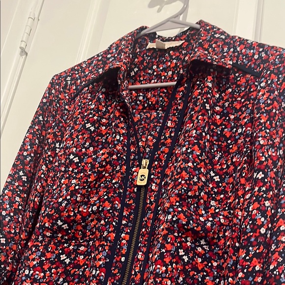 MICHAEL Michael Kors Blue and Red Floral Print 3/4 Sleeve Notched Collar Blouse - Picture 4 of 6